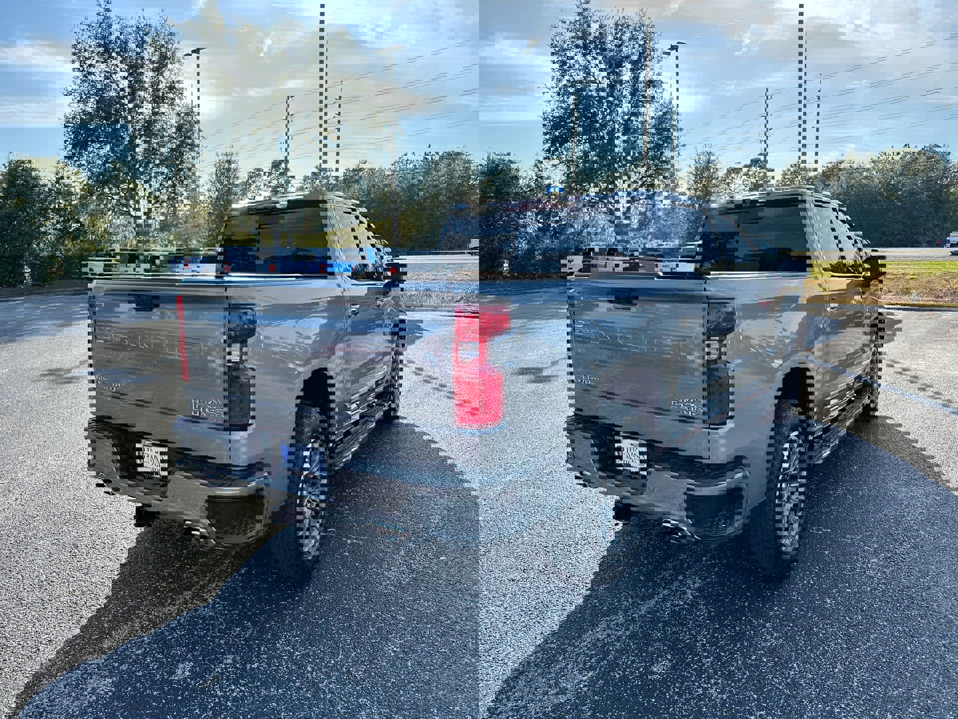 2024 Chevrolet Silverado 1500 High Country photo 4