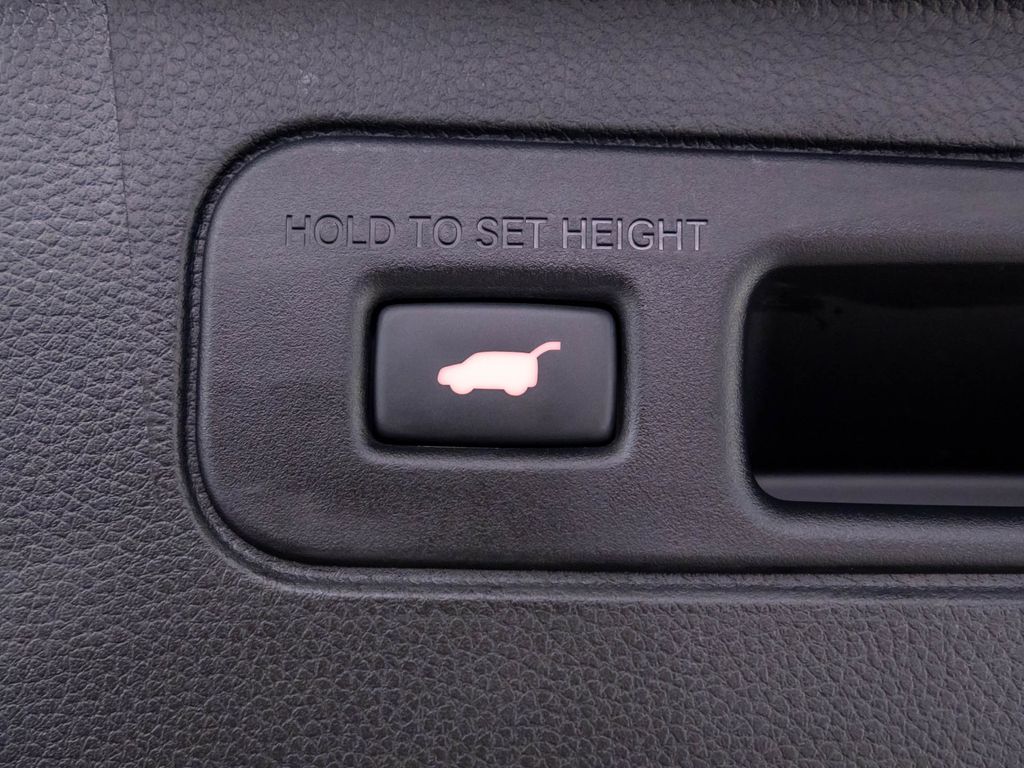 2025 Honda Pilot Black Edition photo 28