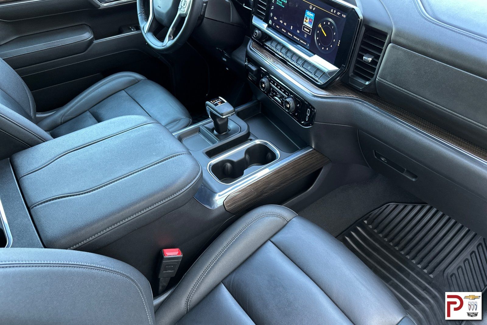 2024 Chevrolet Silverado 1500 RST photo 17