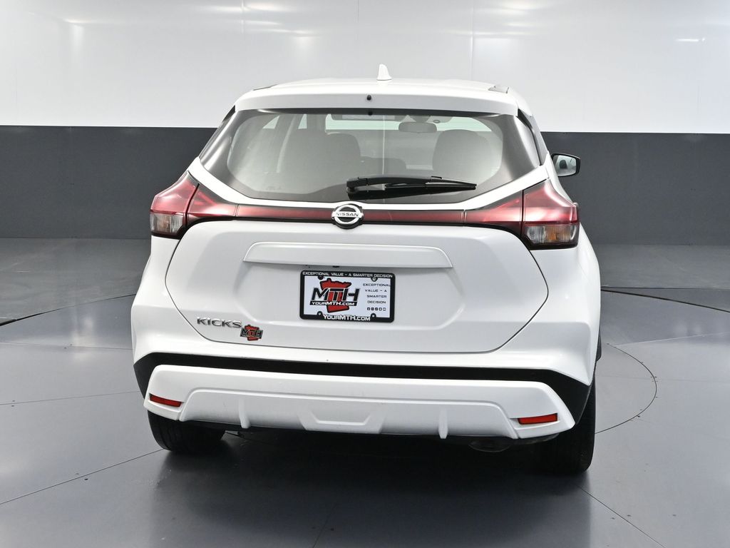 2021 Nissan Kicks S photo 4