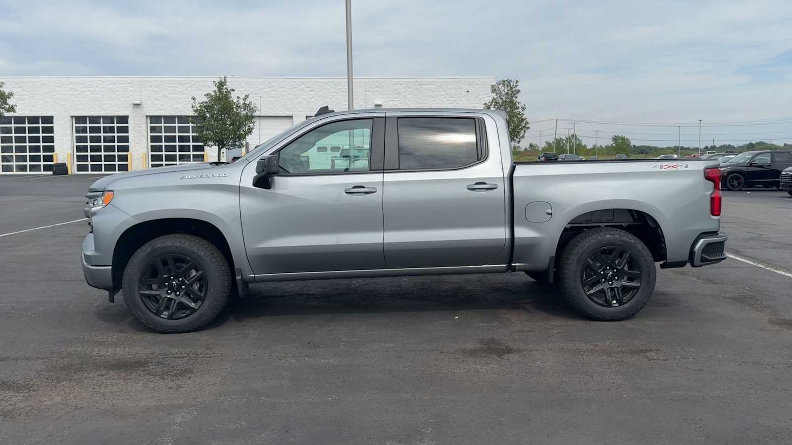 2026 Chevrolet Silverado 1500 RST photo 4