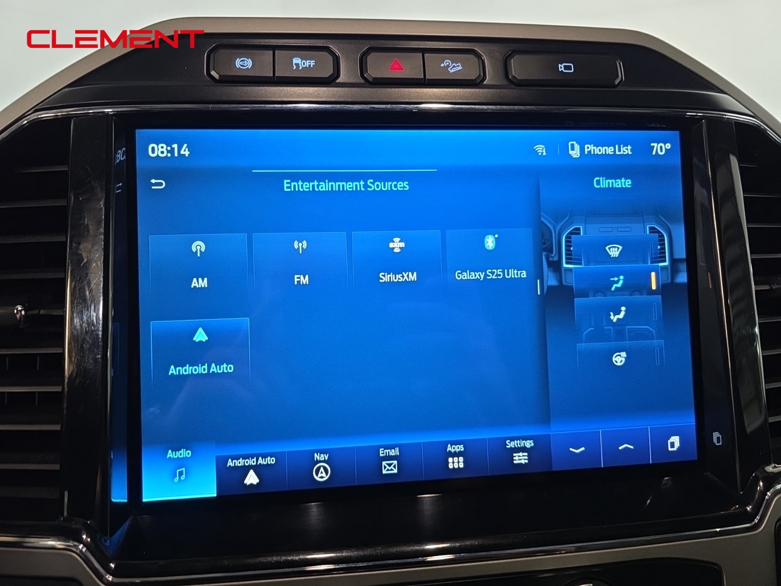 2022 Ford F-250 Lariat photo 13