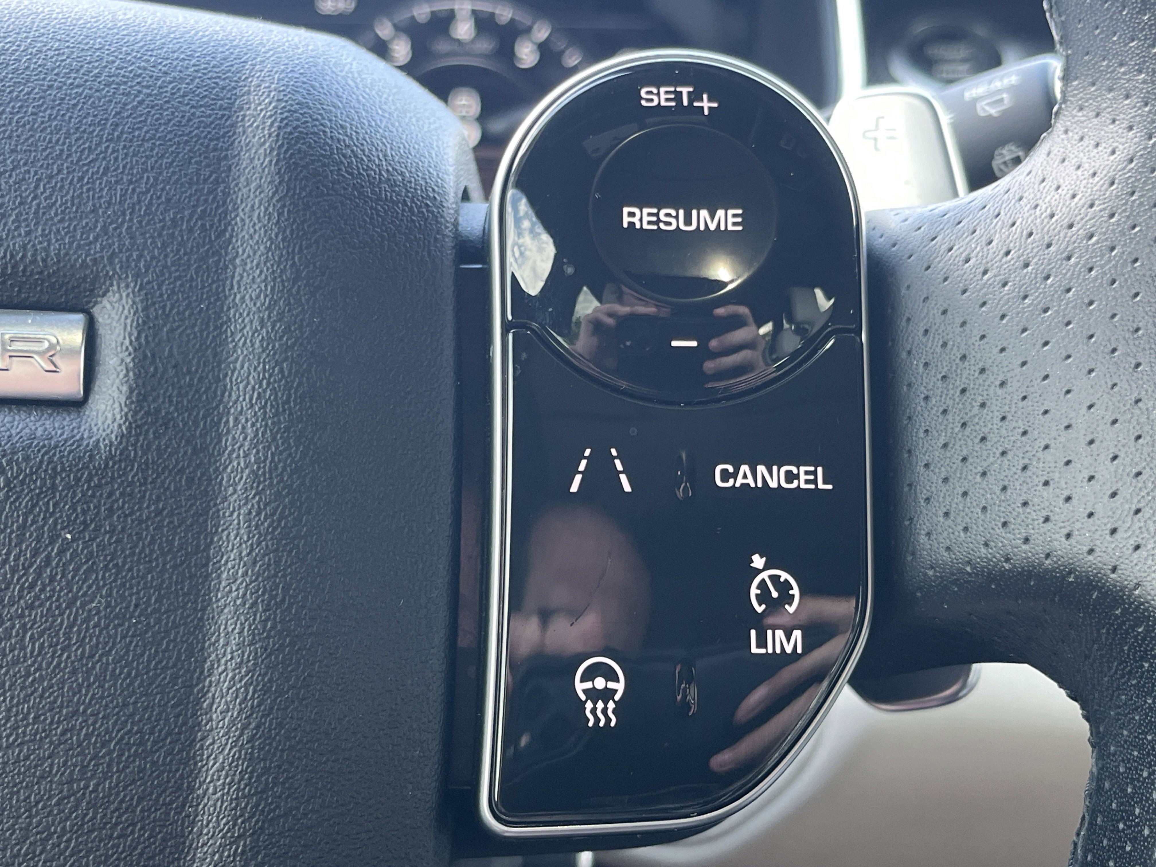 2022 Land Rover Range Rover Sport HSE Dynamic photo 2