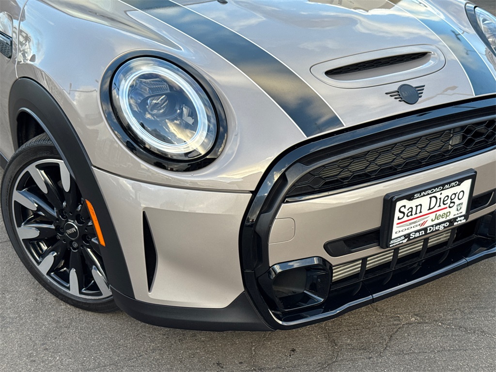 2024 Mini Cooper Hardtop S photo 2
