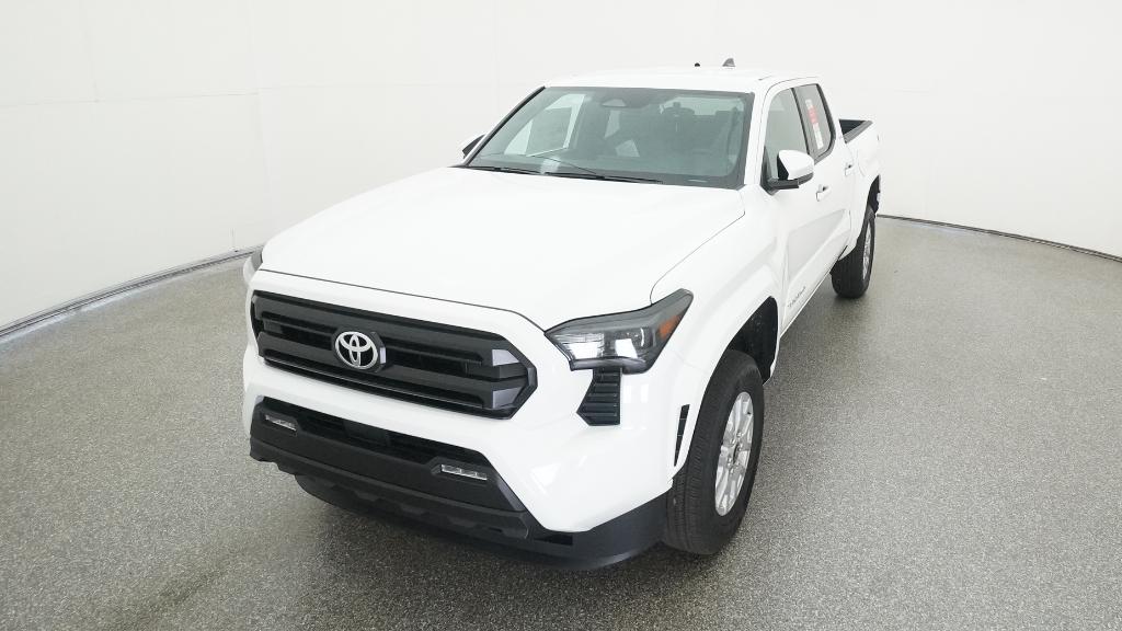 2025 Toyota Tacoma SR5 photo 4