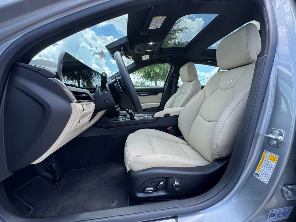 2025 Cadillac CT5 Premium Luxury photo 4