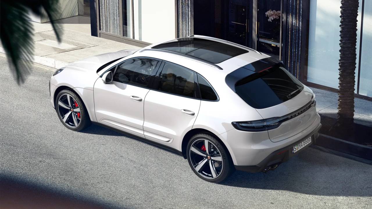 2025 Porsche Macan S photo 4