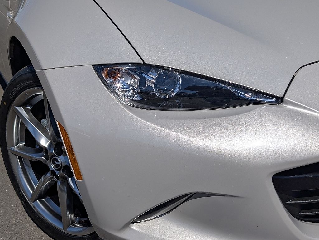 2023 Mazda MX-5 Miata RF Miata Grand Touring photo 3