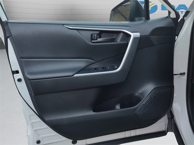 2024 Toyota RAV4 LE photo 10