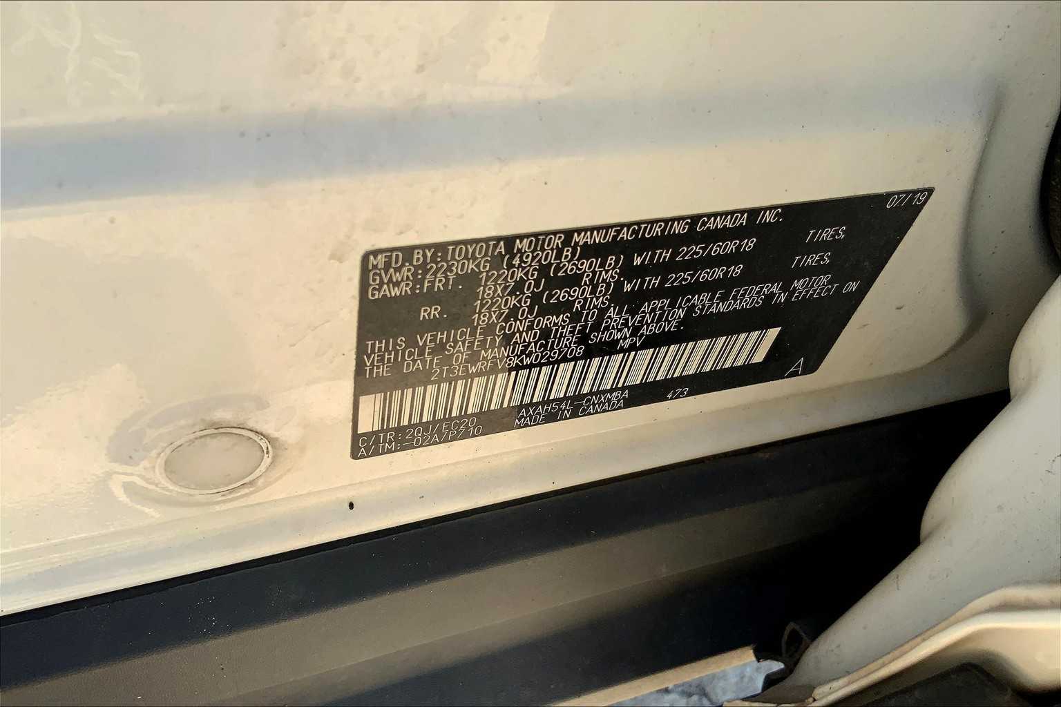 2019 Toyota RAV4 Hybrid XSE photo 30