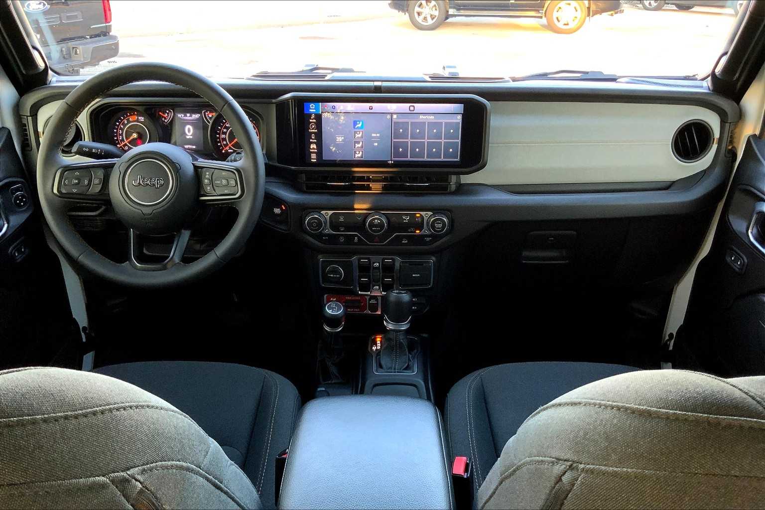 2024 Jeep Wrangler Willys photo 13