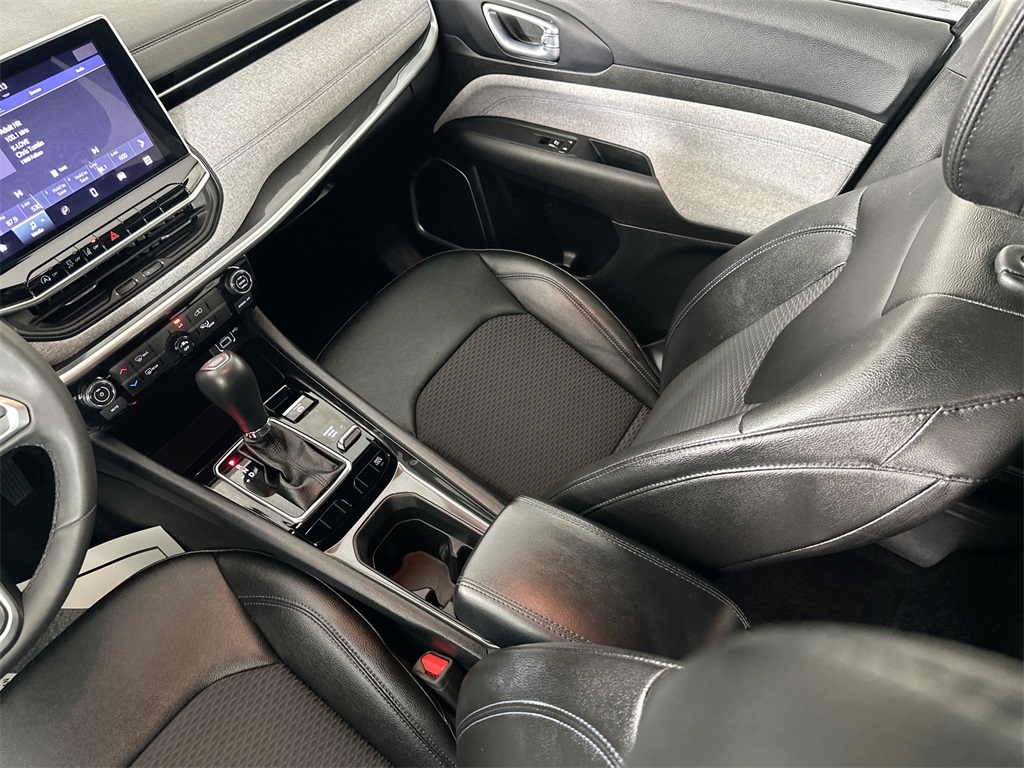 2024 Jeep Compass Latitude photo 19