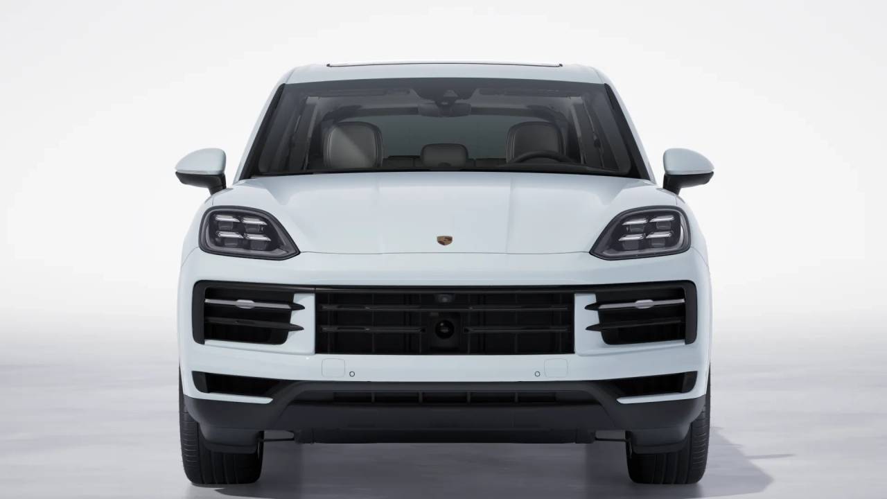 2026 Porsche Cayenne S E-Hybrid photo 9