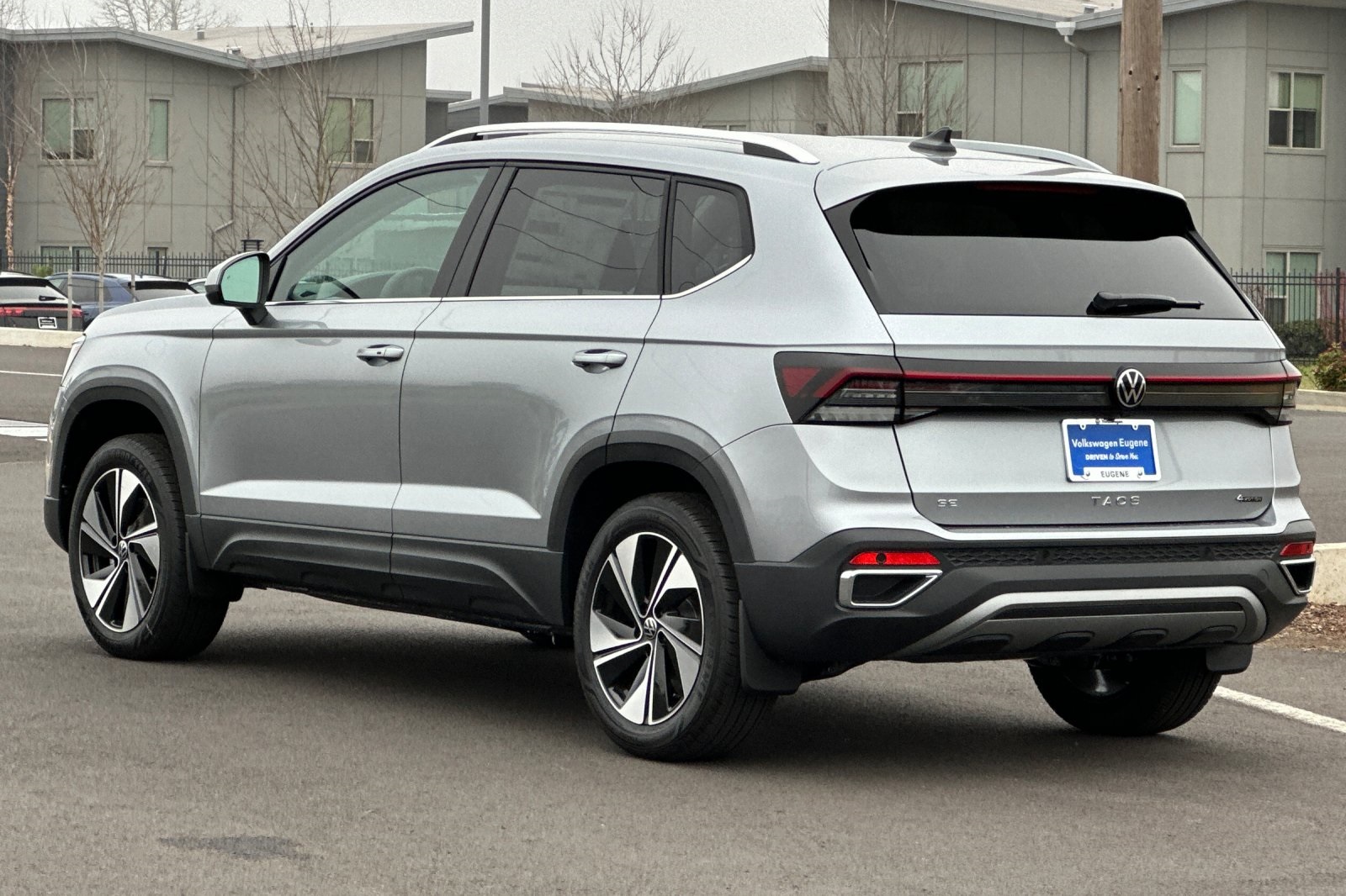 2025 Volkswagen Taos SE photo 5