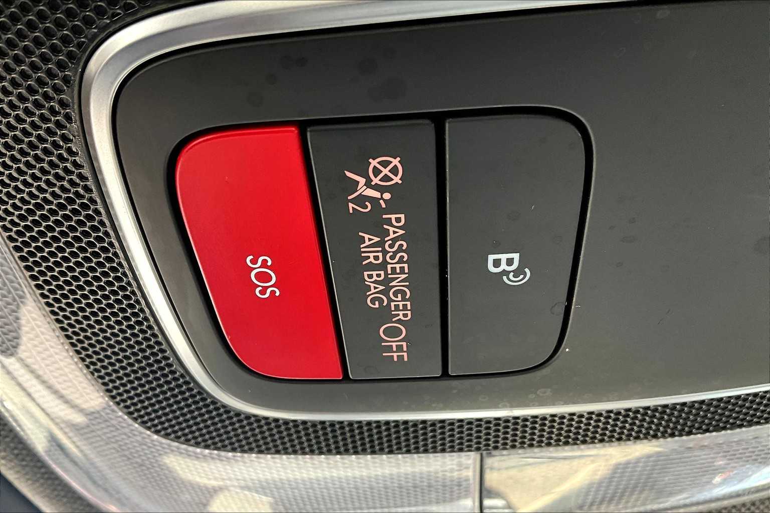 2024 Hyundai Elantra SEL photo 32