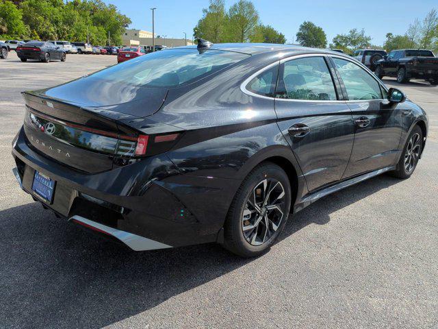 2025 Hyundai Sonata SEL photo 4