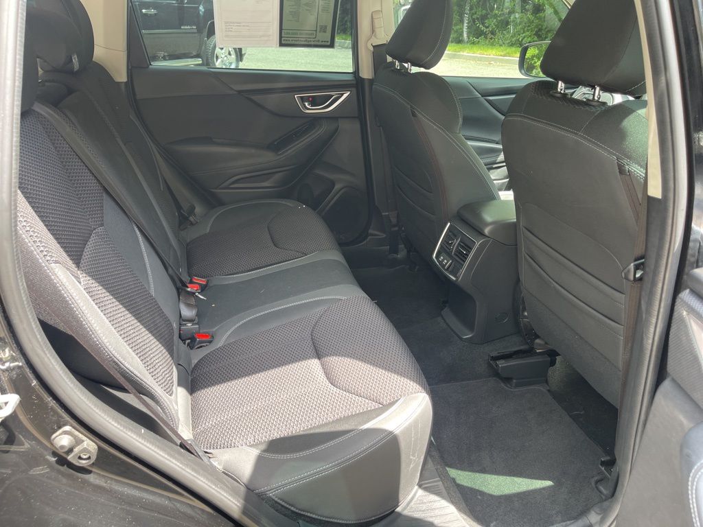 2021 Subaru Forester Premium photo 20