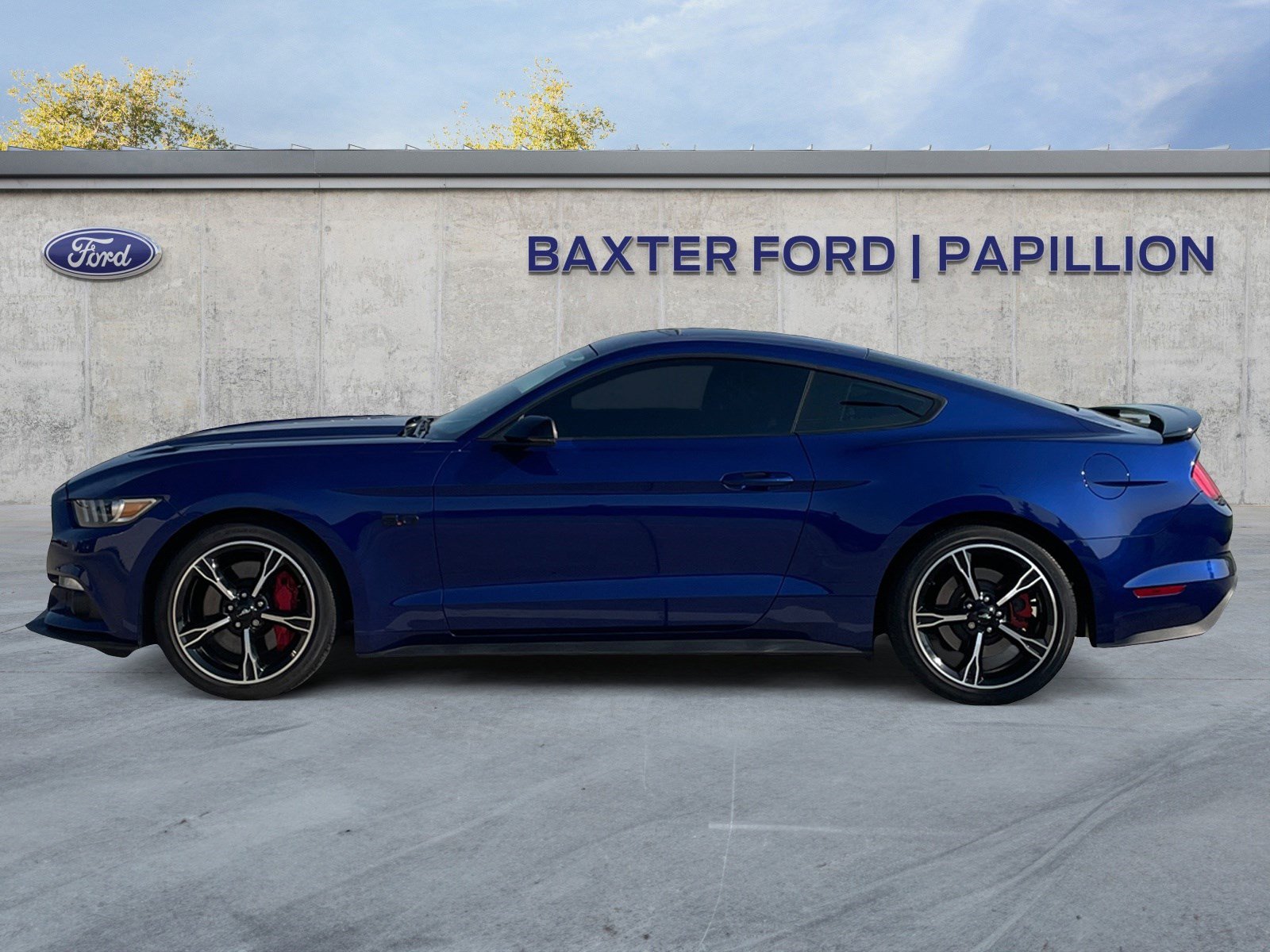 2016 Ford Mustang GT Premium photo 2