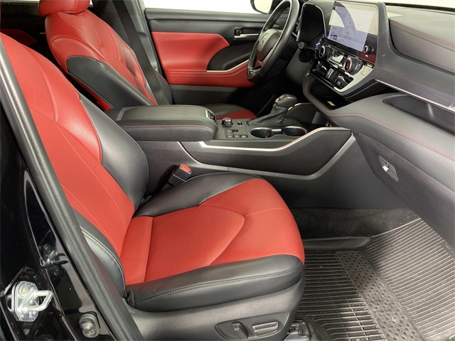 2023 Toyota Highlander XSE photo 10