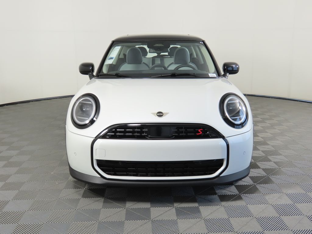 2025 Mini Cooper 2 Door Hardtop Signature photo 2