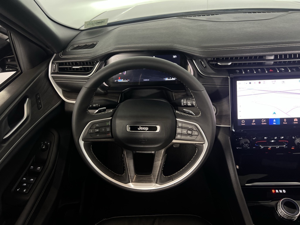 2024 Jeep Grand Cherokee Limited photo 13