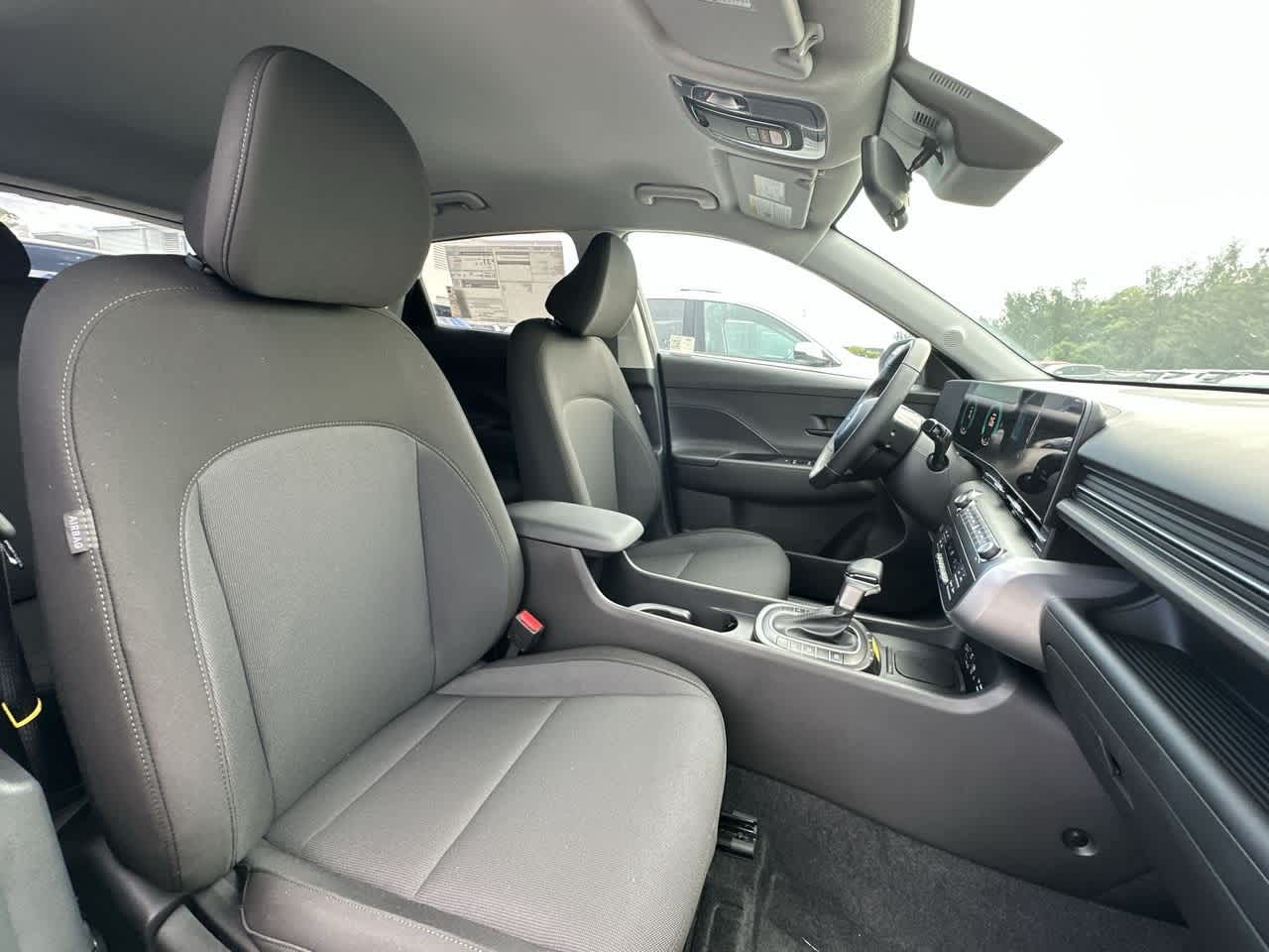2026 Hyundai Kona SEL photo 27