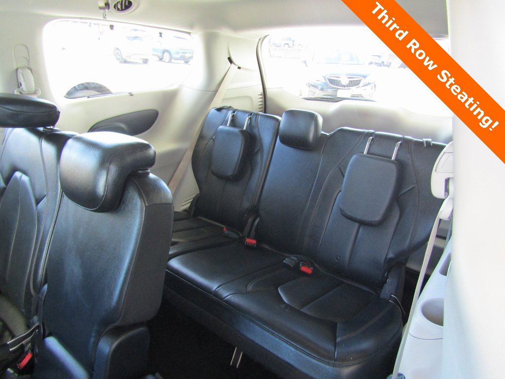 2019 Chrysler Pacifica Touring L photo 14