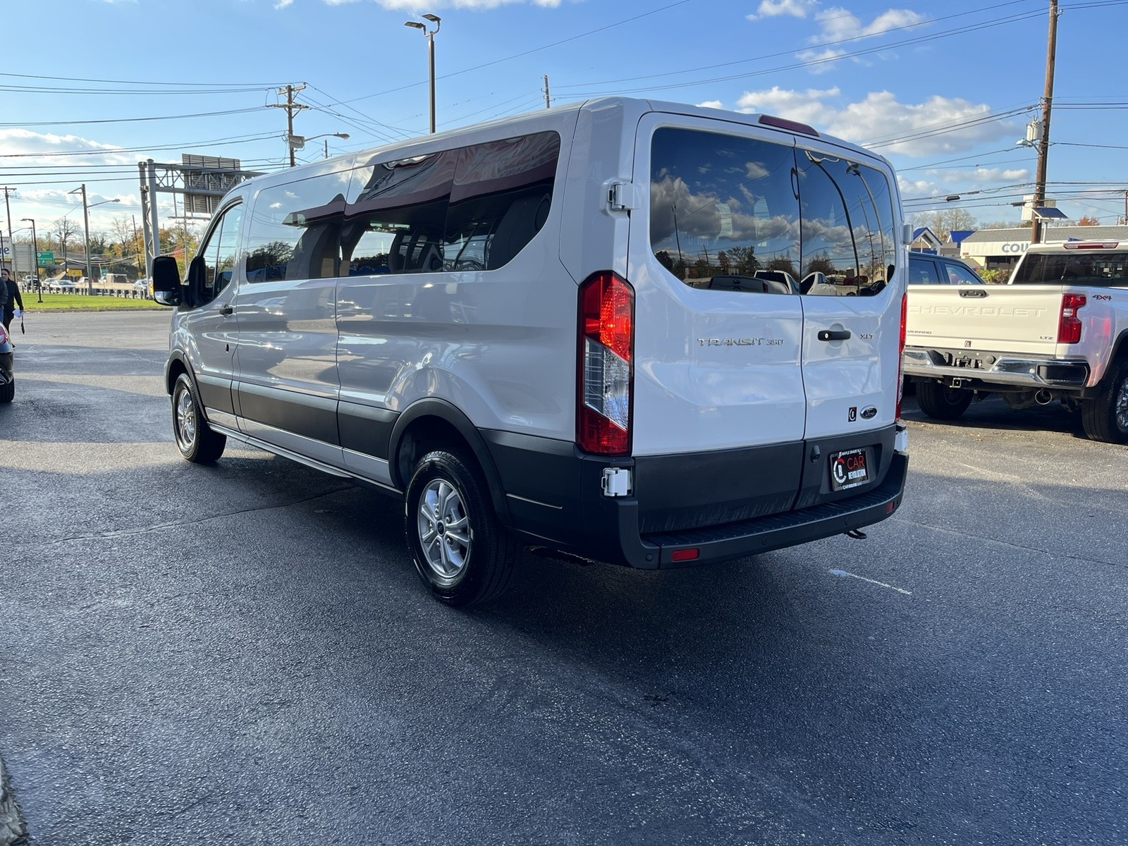 2021 Ford Transit Passenger XLT photo 5