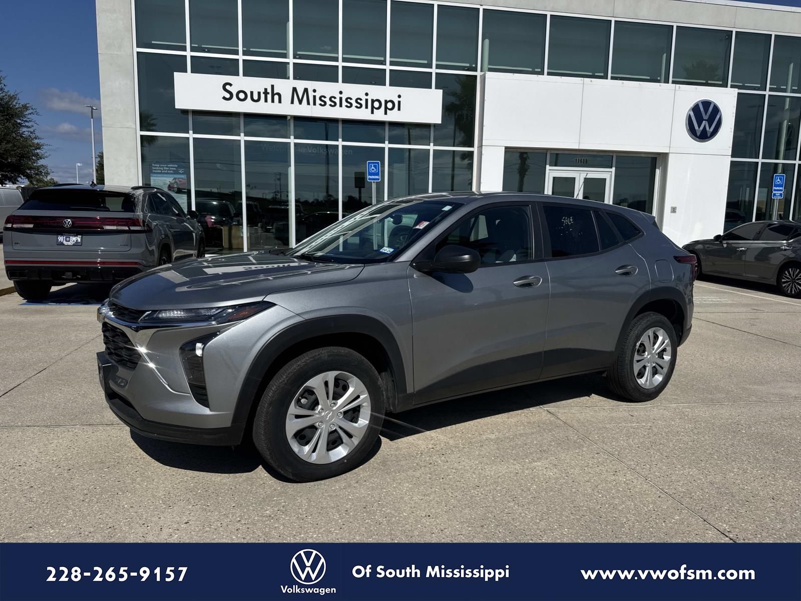 2024 Chevrolet Trax LS's photo