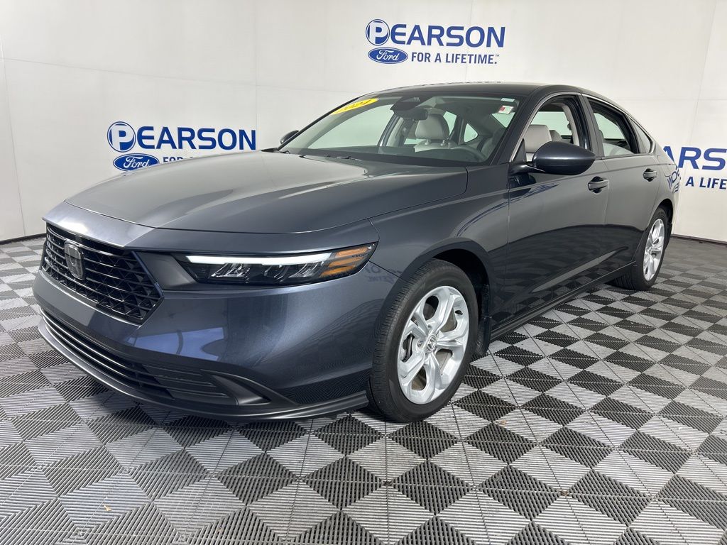 2024 Honda Accord LX's photo