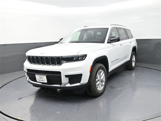 2025 Jeep Grand Cherokee Laredo X photo 2
