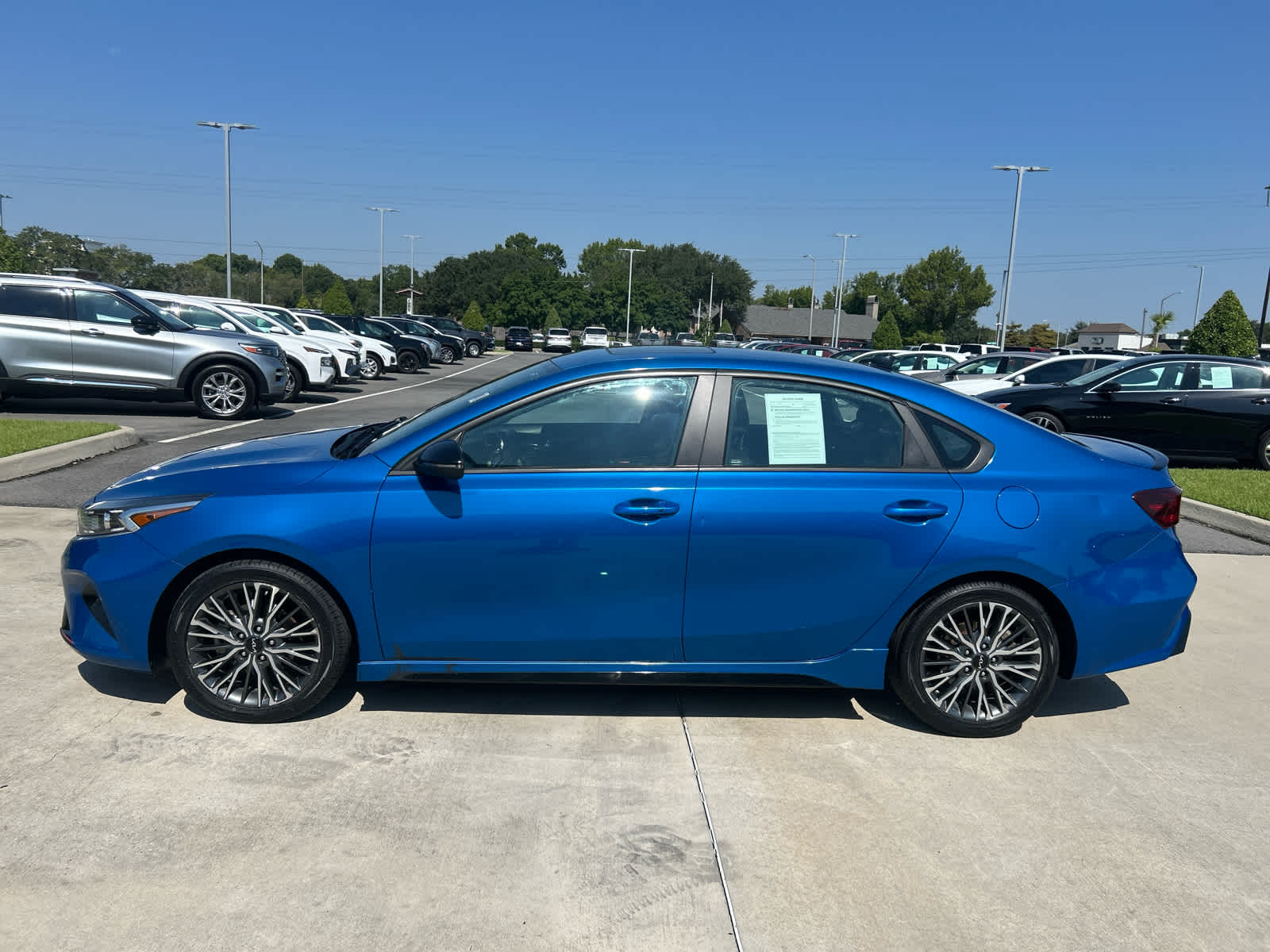 2023 Kia Forte GT-Line photo 5