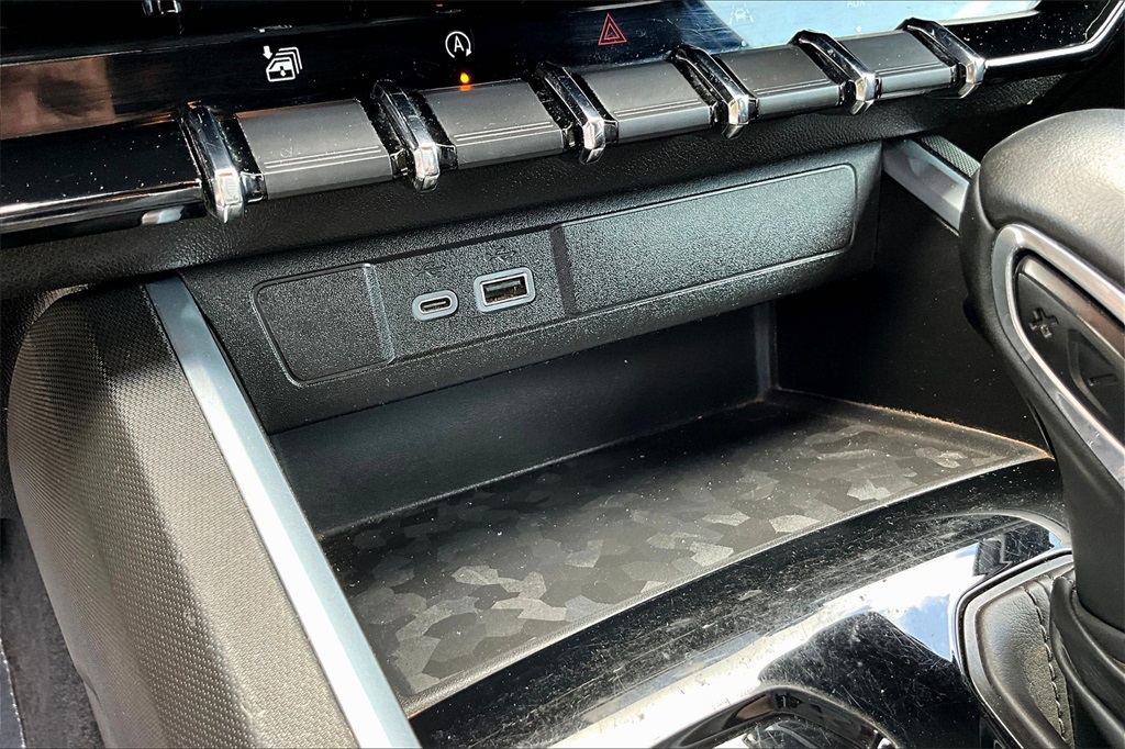 2023 Chevrolet Colorado LT photo 17
