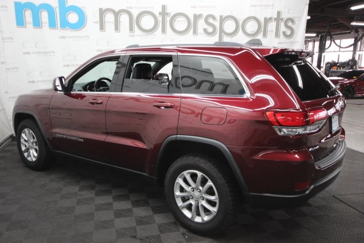 2021 Jeep Grand Cherokee Laredo X photo 2