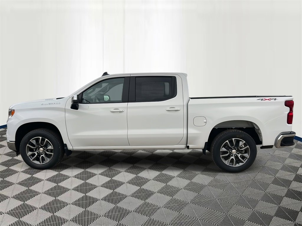 2026 Chevrolet Silverado 1500 LT photo 2