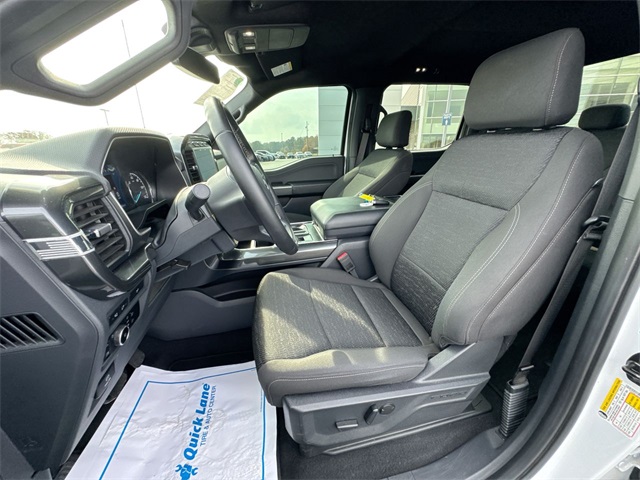 2023 Ford F-150 XLT photo 2