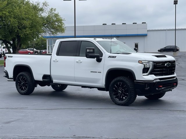 2025 Chevrolet Silverado 3500HD LTZ's photo