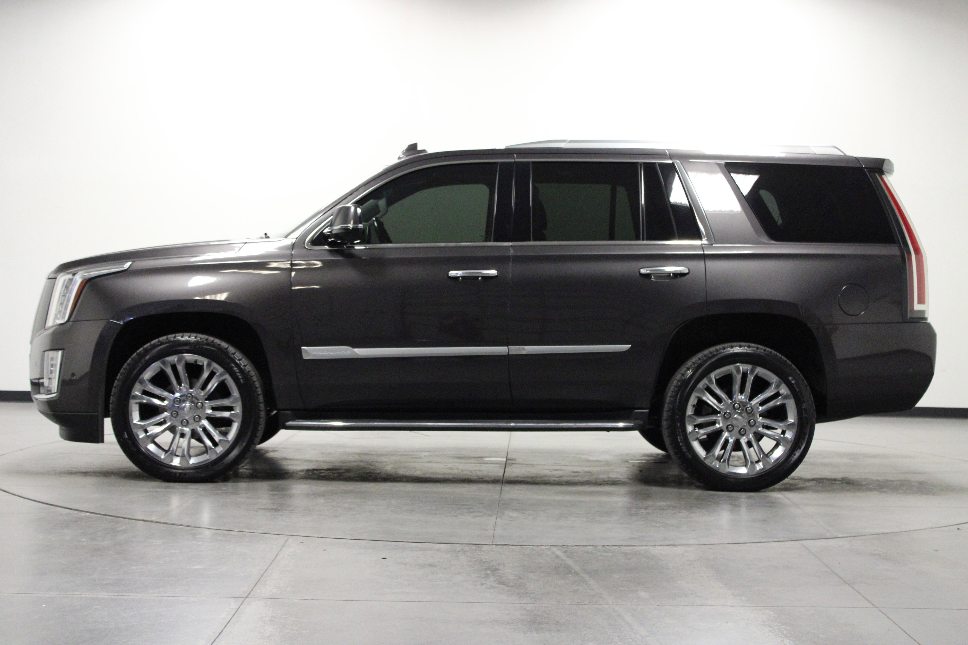 2018 Cadillac Escalade Premium Luxury photo 6