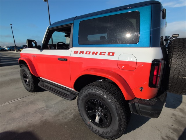 2025 Ford Bronco First Edition photo 9