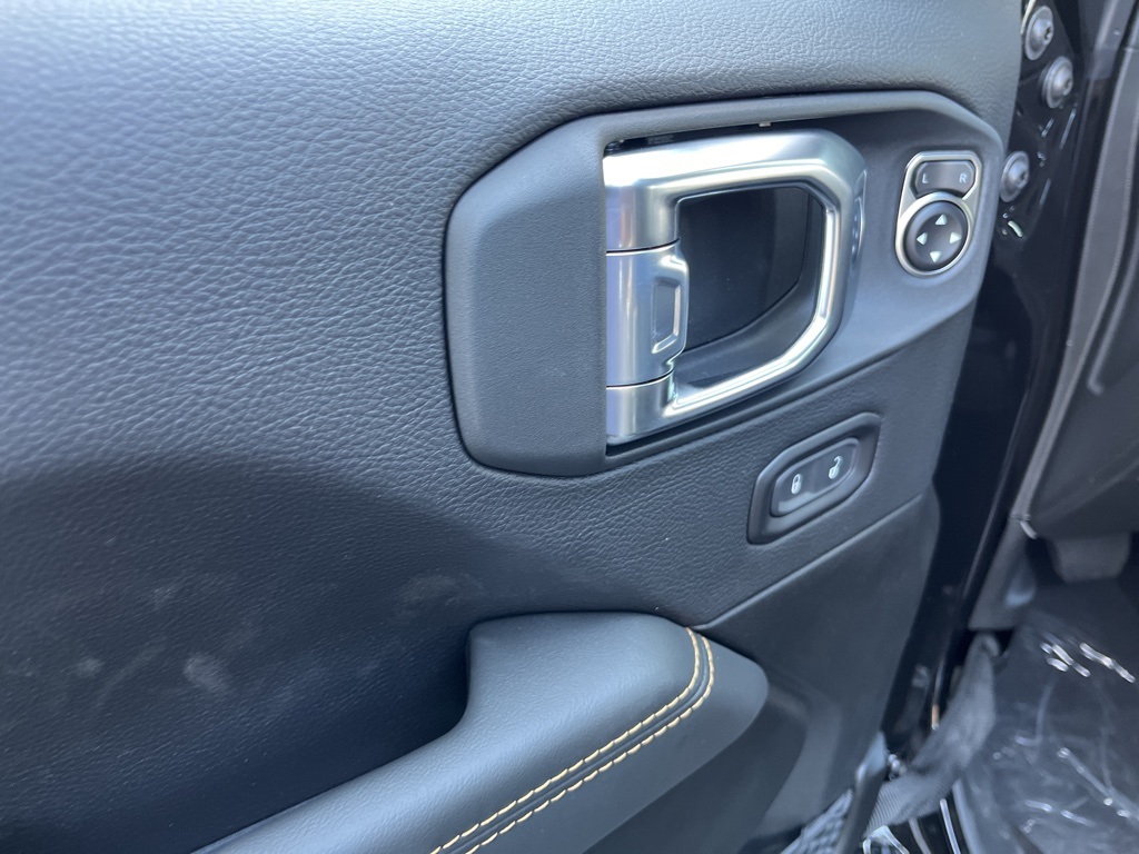 2025 Jeep Gladiator Sport photo 35