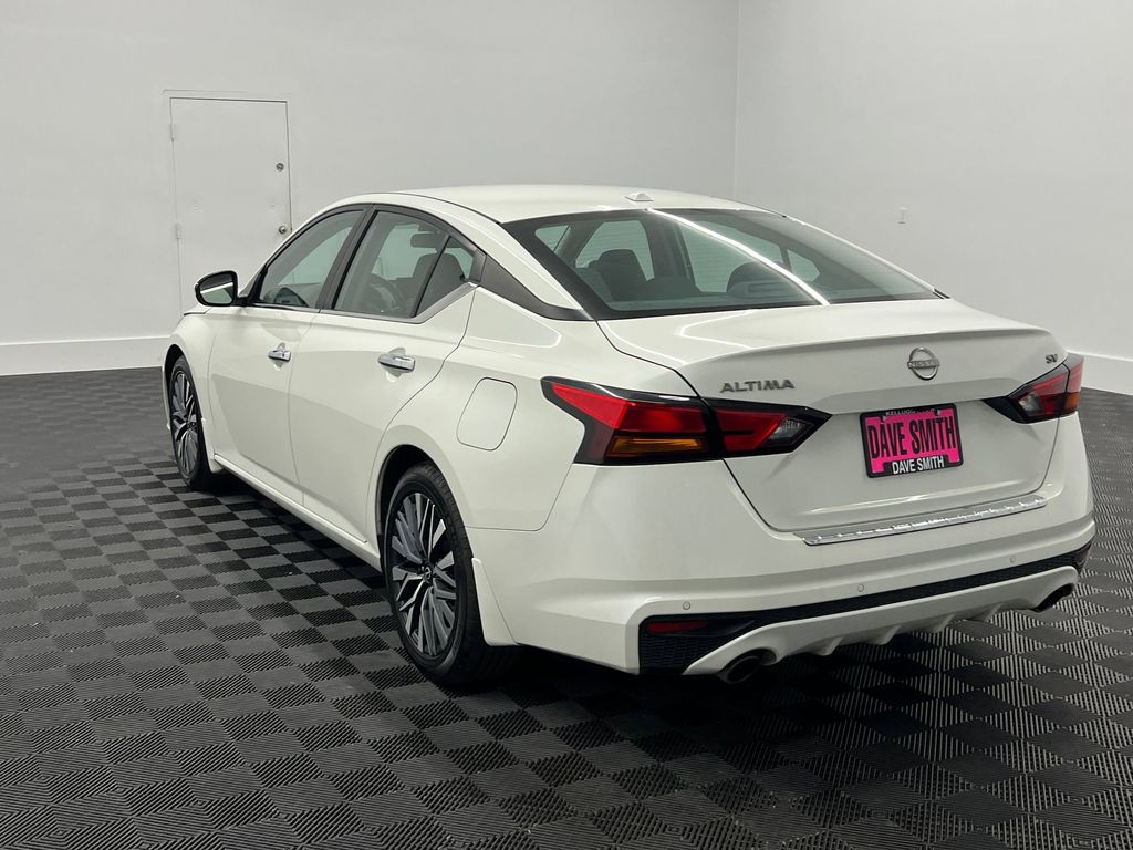 2023 Nissan Altima 2.5 SV photo 3