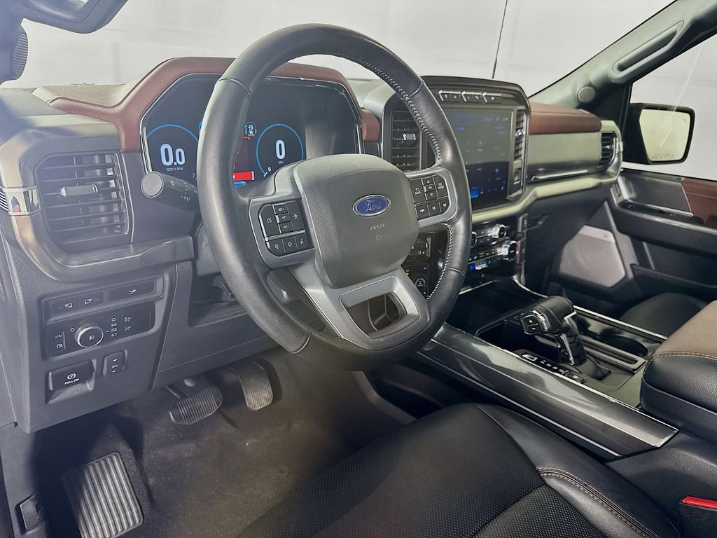 2023 Ford F-150 Lariat photo 9