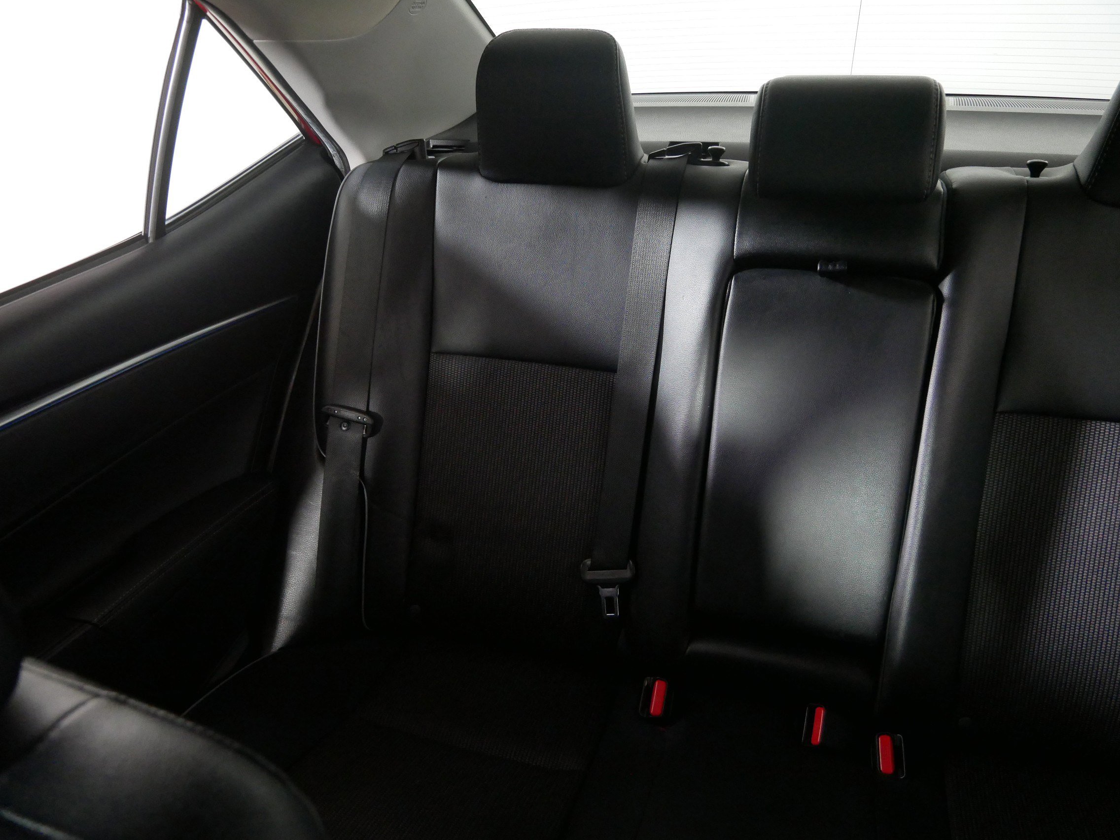 2016 Toyota Corolla S photo 12