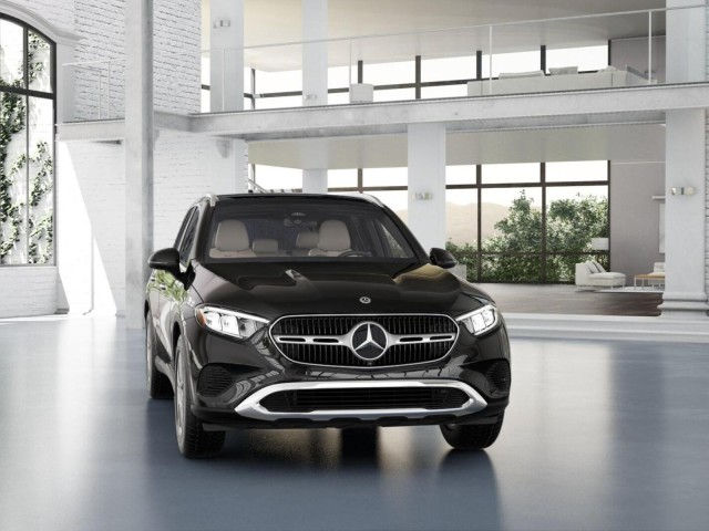 2025 Mercedes Benz GLC 300 photo 8