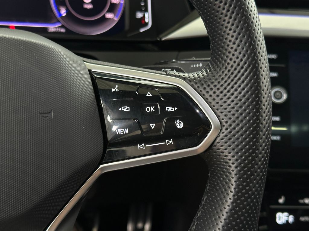 2023 Volkswagen Arteon SEL R-Line photo 26