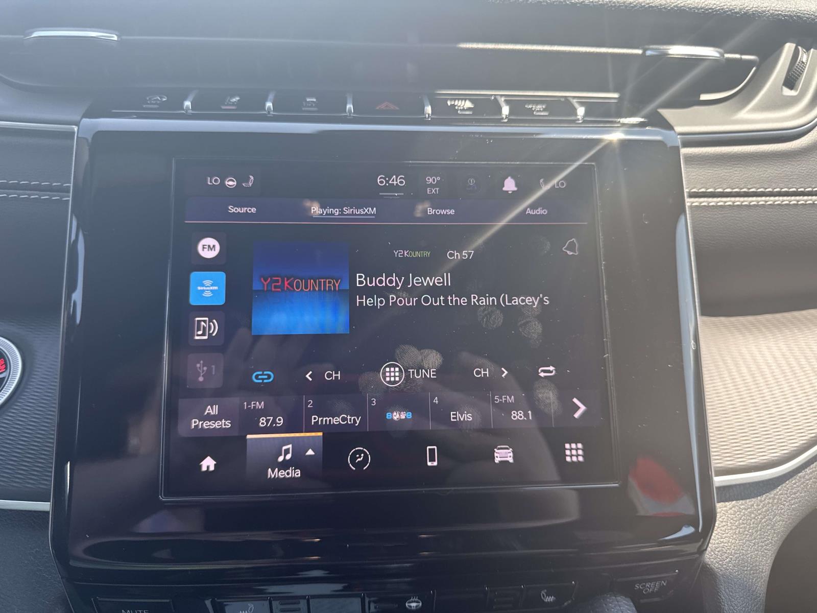 2025 Jeep Grand Cherokee Laredo X photo 9