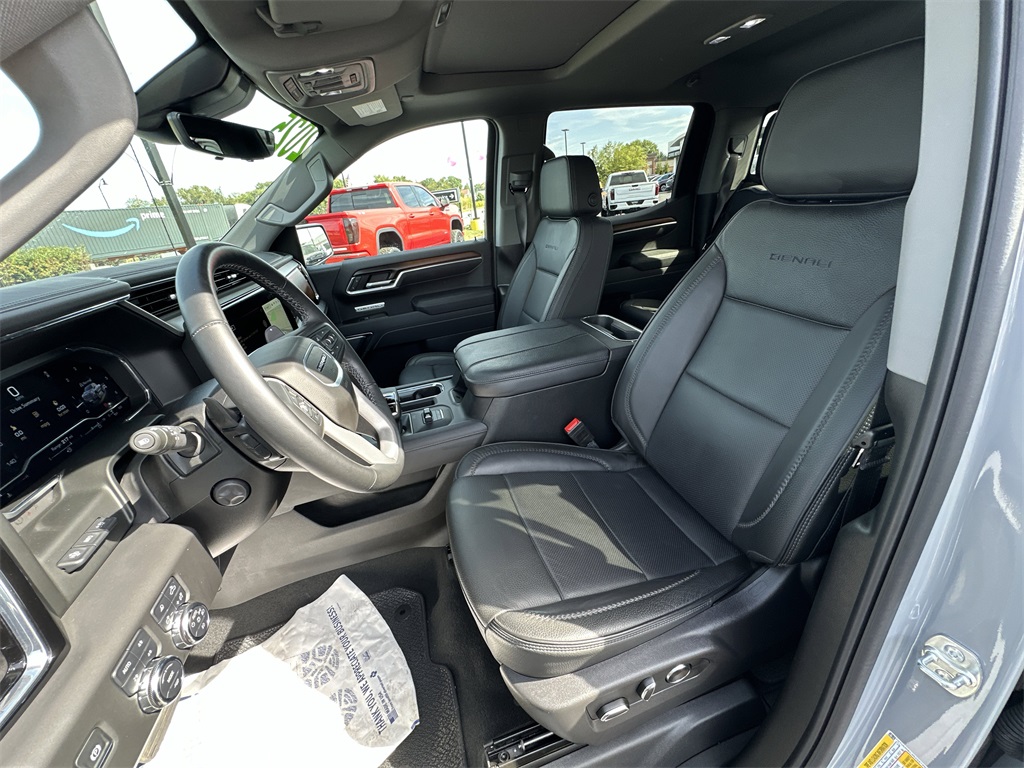 2025 GMC SIERRA - Image 16