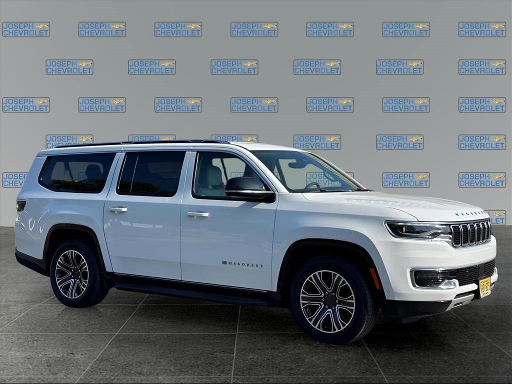 2024 Jeep Wagoneer L Series II photo 2