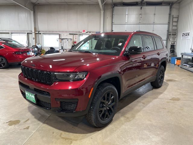2025 Jeep Grand Cherokee Altitude X photo 3