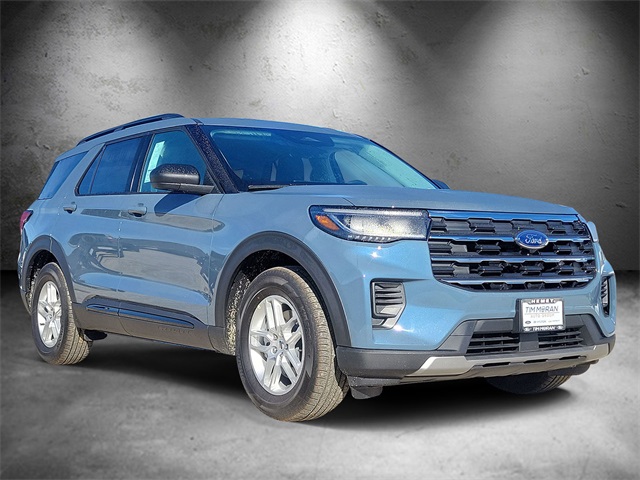2026 Ford Explorer photo 2